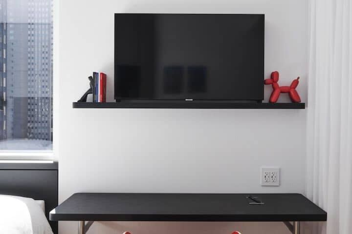 Room 10 of 43